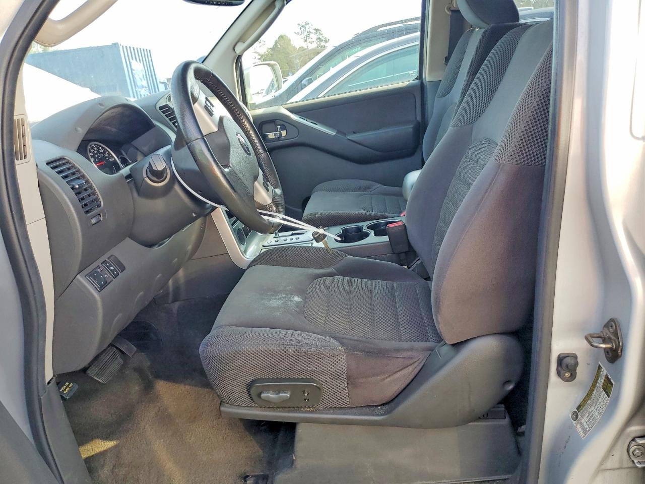 2012 NISSAN PATHFINDER S photo 7