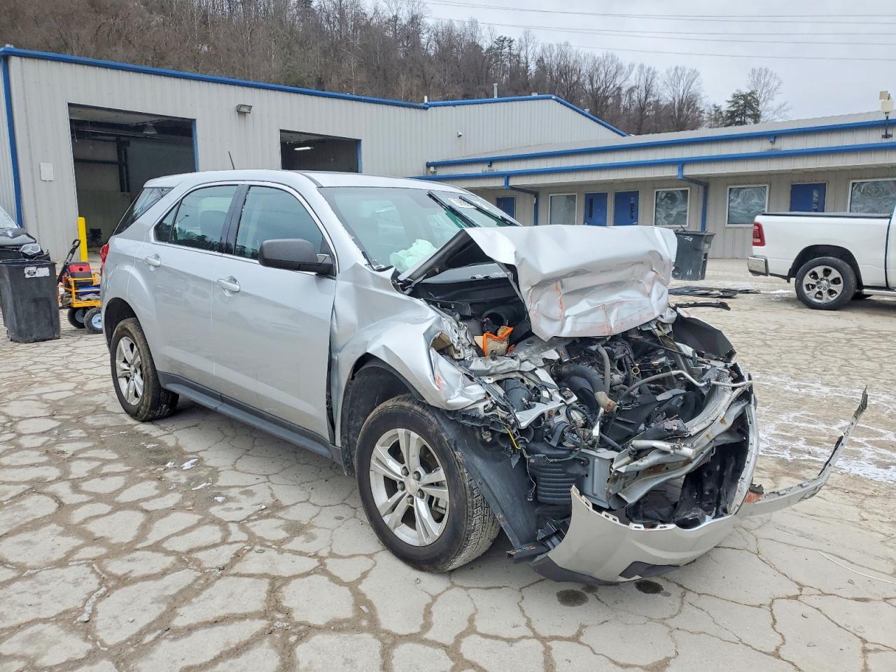 2014 CHEVROLET EQUINOX LS photo 4