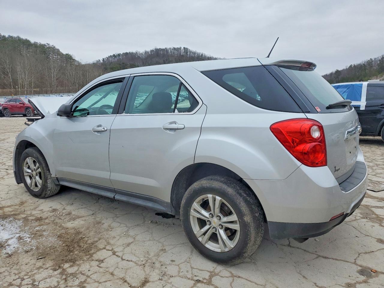 2014 CHEVROLET EQUINOX LS photo 2