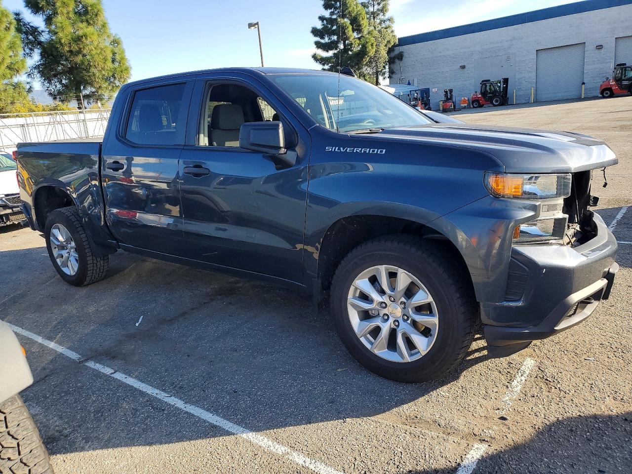 2021 CHEVROLET SILVERADO C1500 CUSTOM photo 4