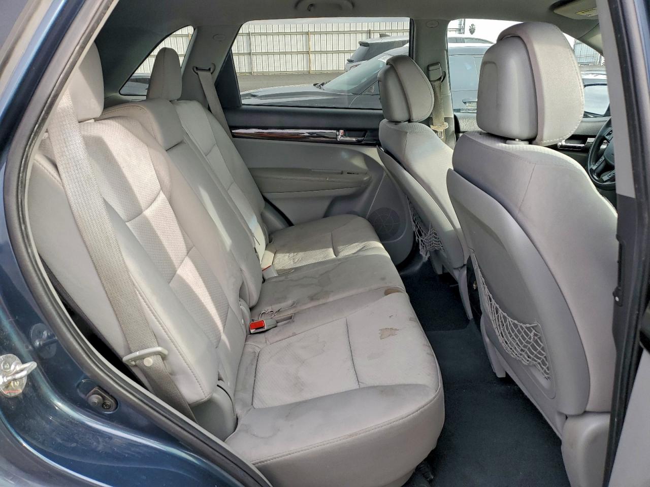 2012 KIA SORENTO BASE photo 11