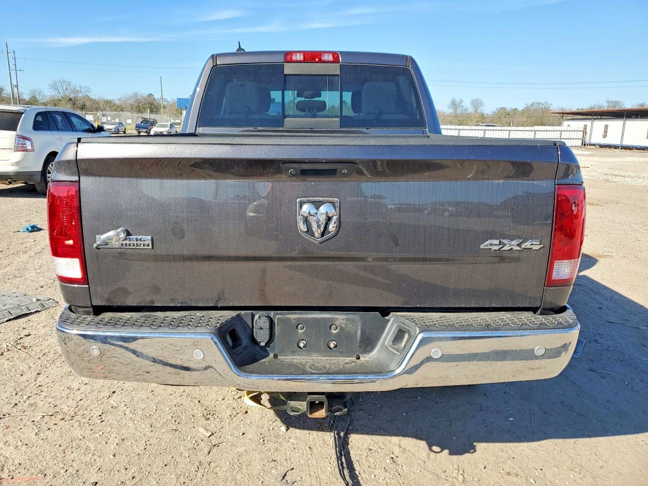 2017 RAM 1500 SLT photo 6