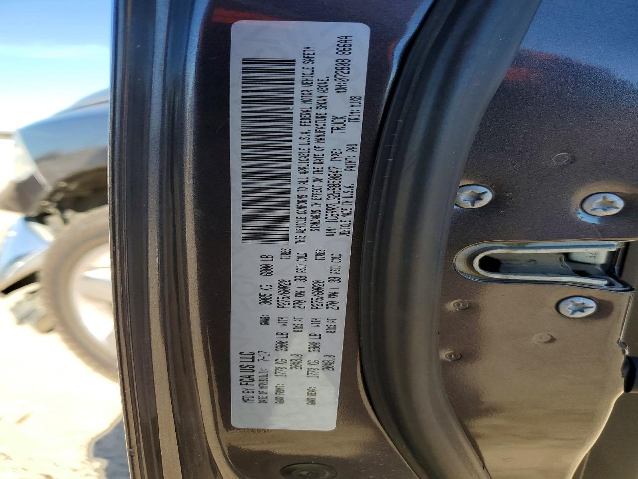 2017 RAM 1500 SLT photo 12