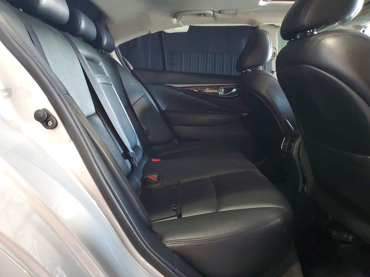 2018 INFINITI Q50 LUXE photo 10