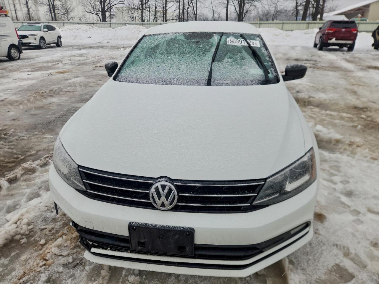 2016 VOLKSWAGEN JETTA SPORT photo 5