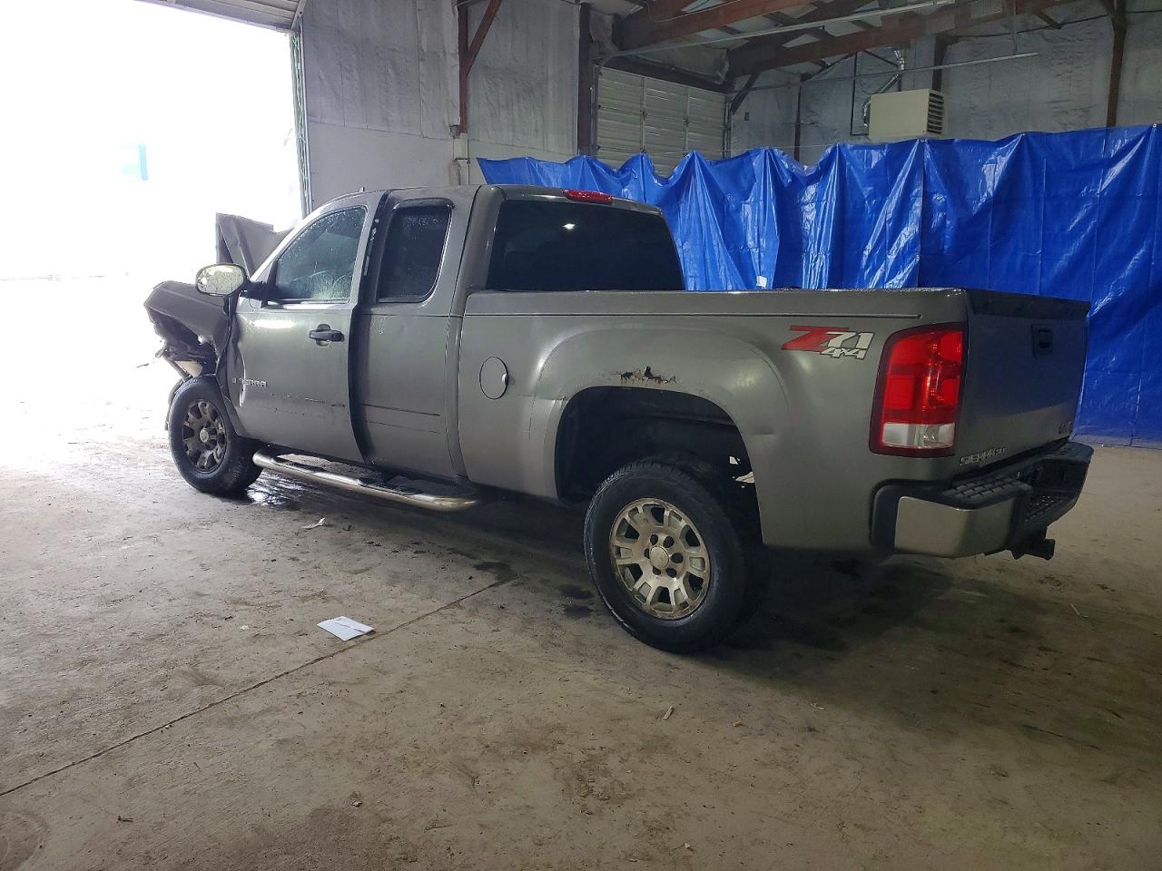 2008 GMC SIERRA K1500 photo 2