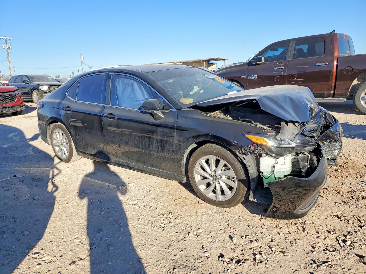 2023 TOYOTA CAMRY LE photo 4