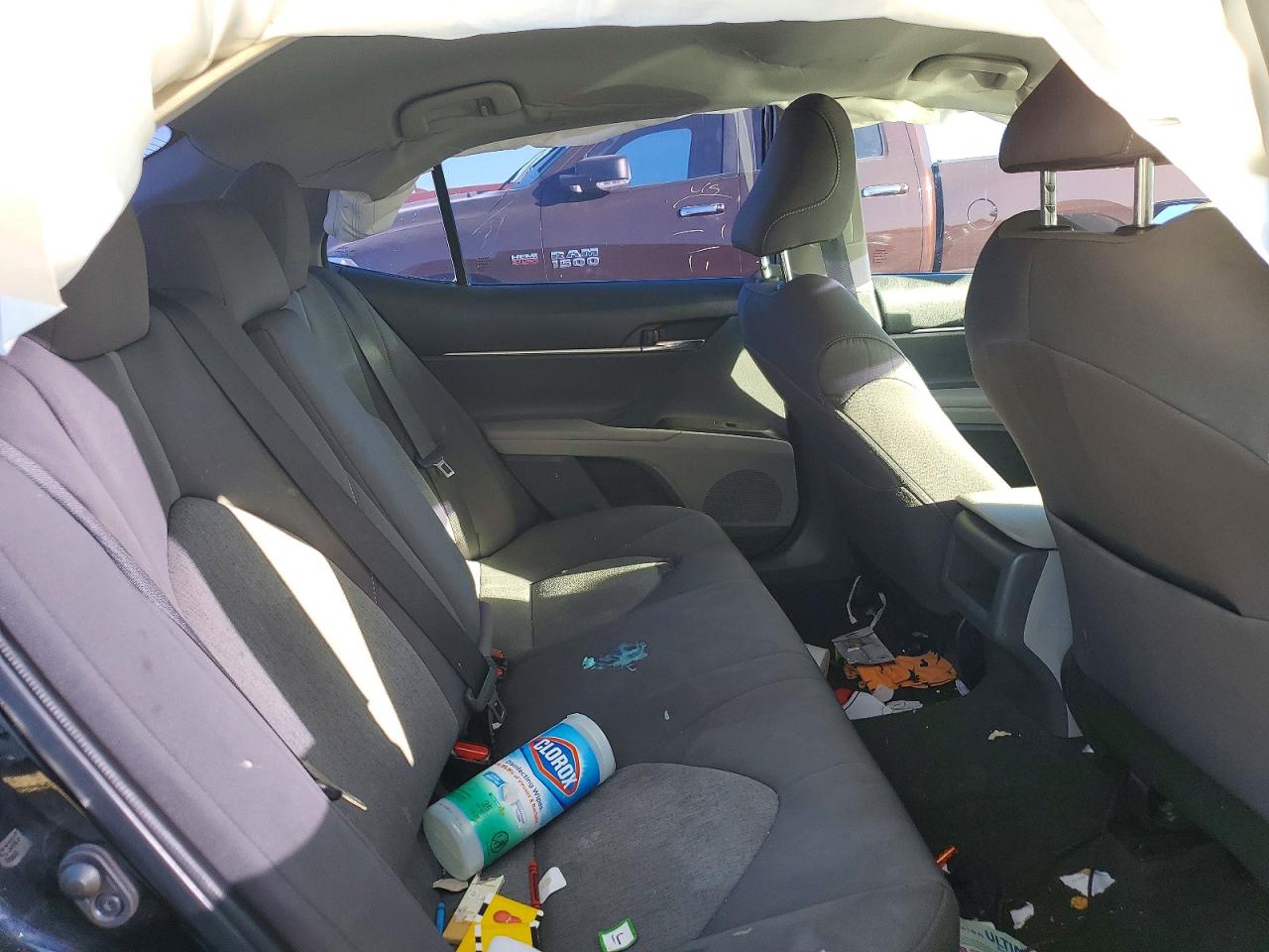 2023 TOYOTA CAMRY LE photo 10