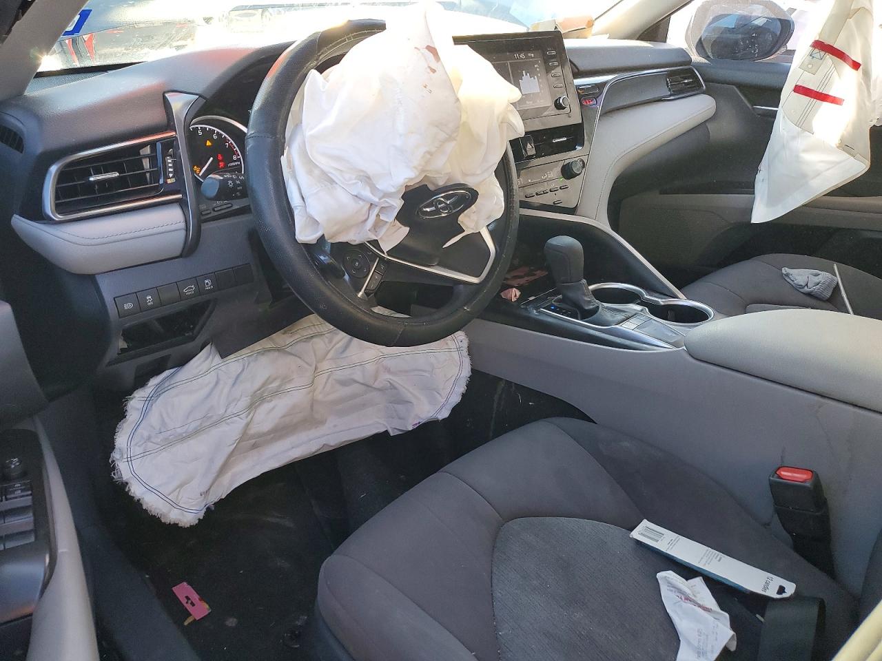 2023 TOYOTA CAMRY LE photo 8