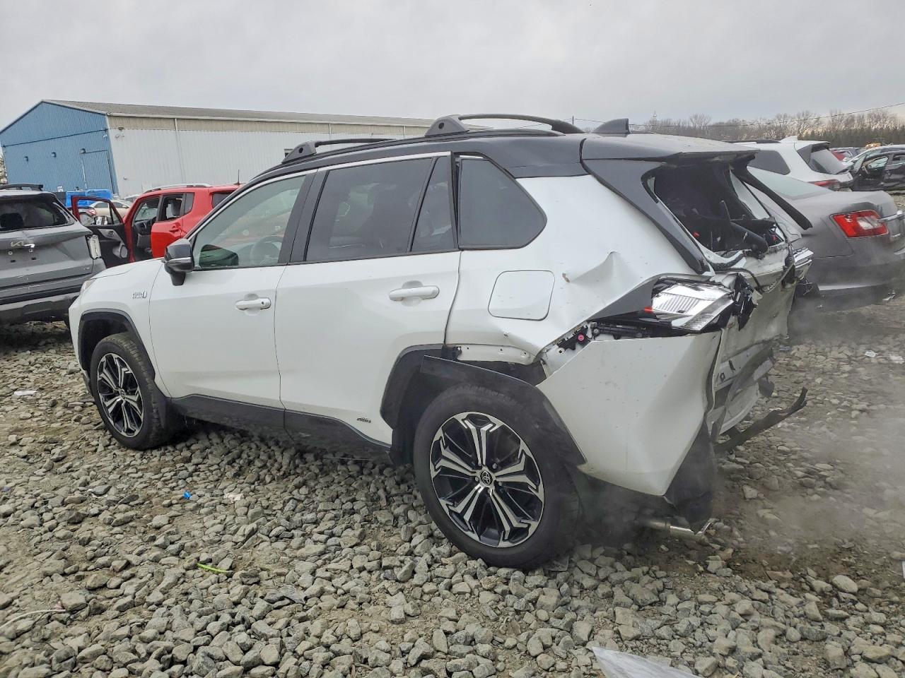 2023 TOYOTA RAV4 PRIME XSE photo 4