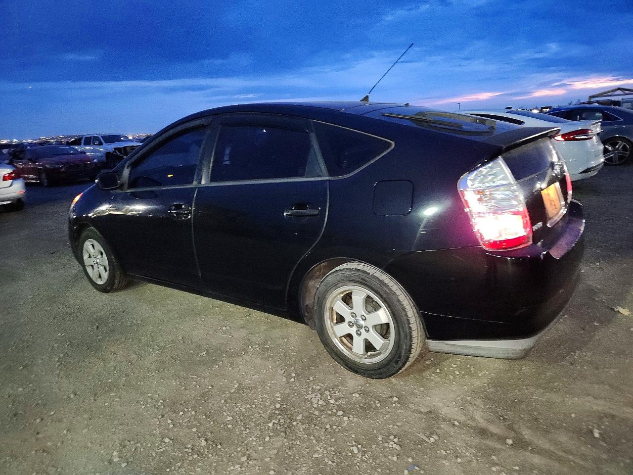 2009 TOYOTA PRIUS photo 4
