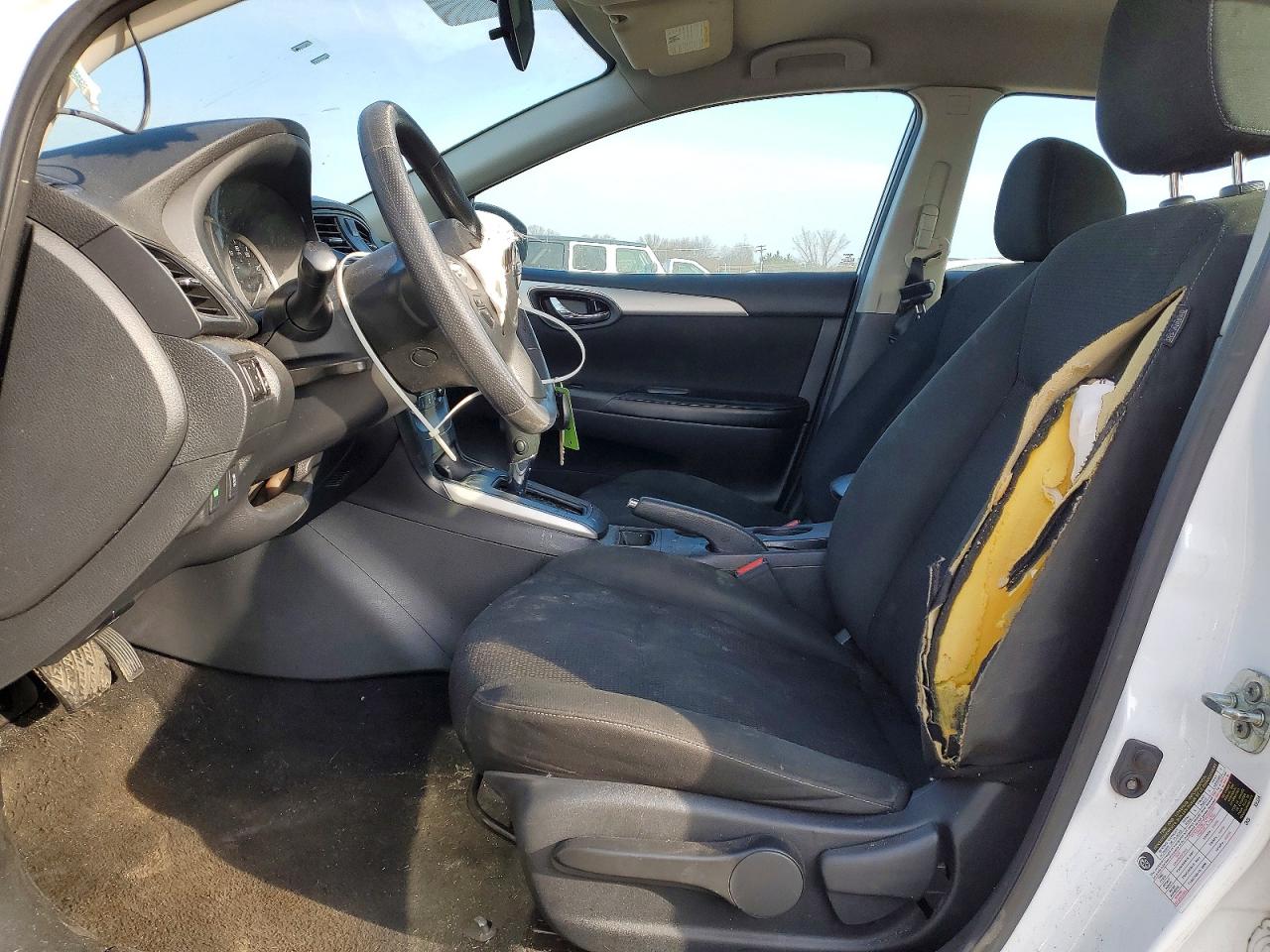 2019 NISSAN SENTRA S photo 13