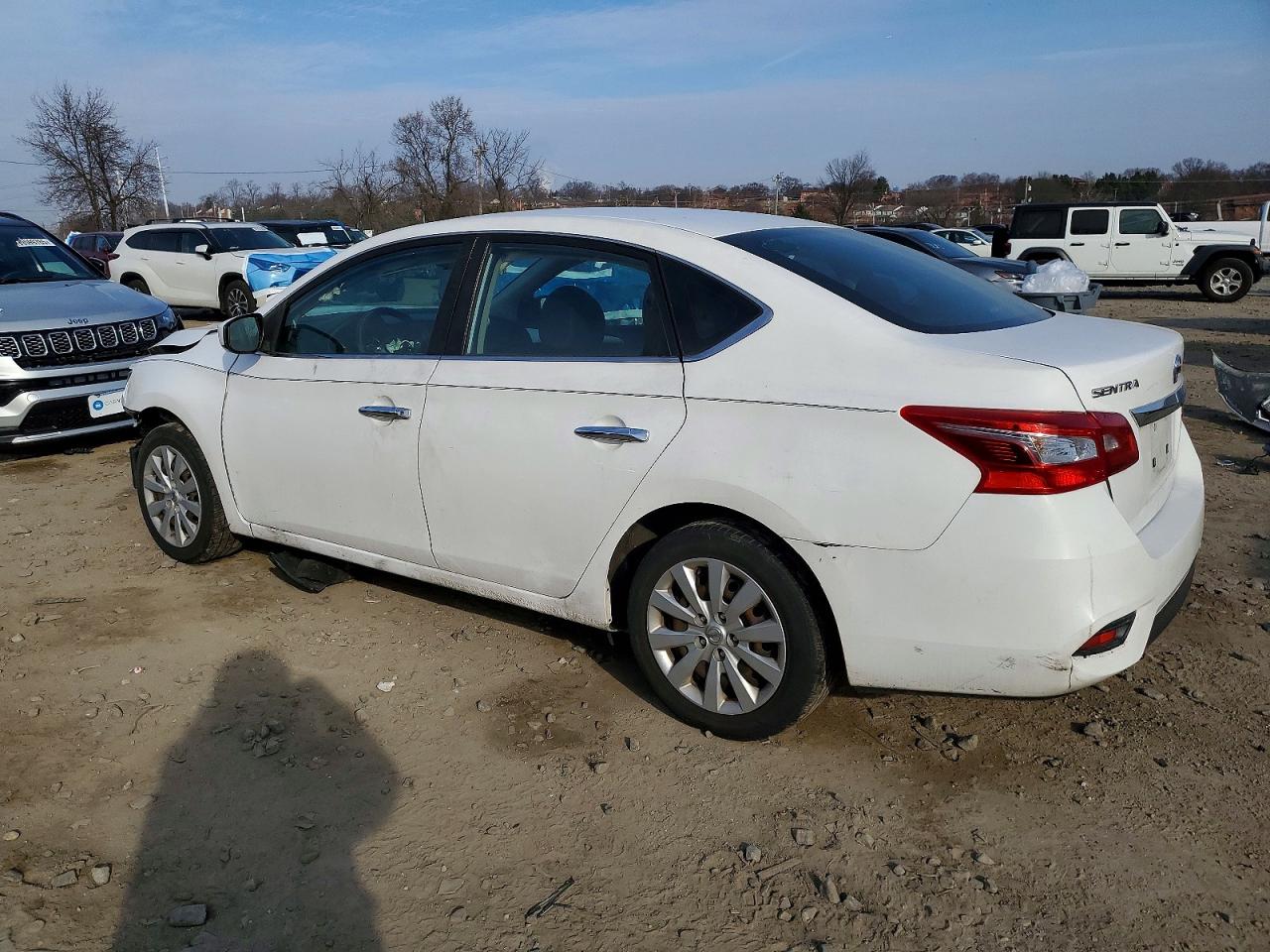 2019 NISSAN SENTRA S photo 3