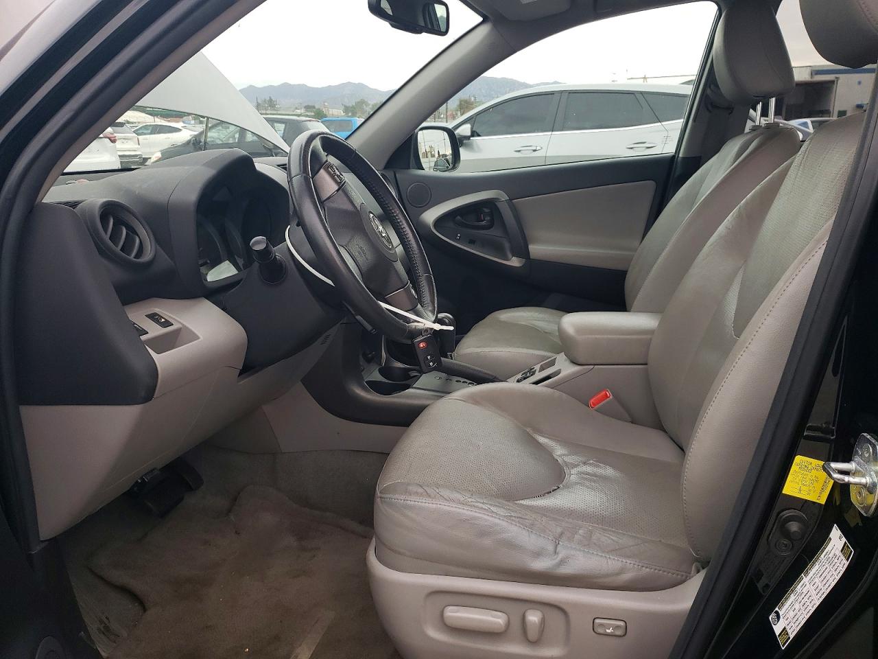 2011 TOYOTA RAV4 LIMITED photo 7