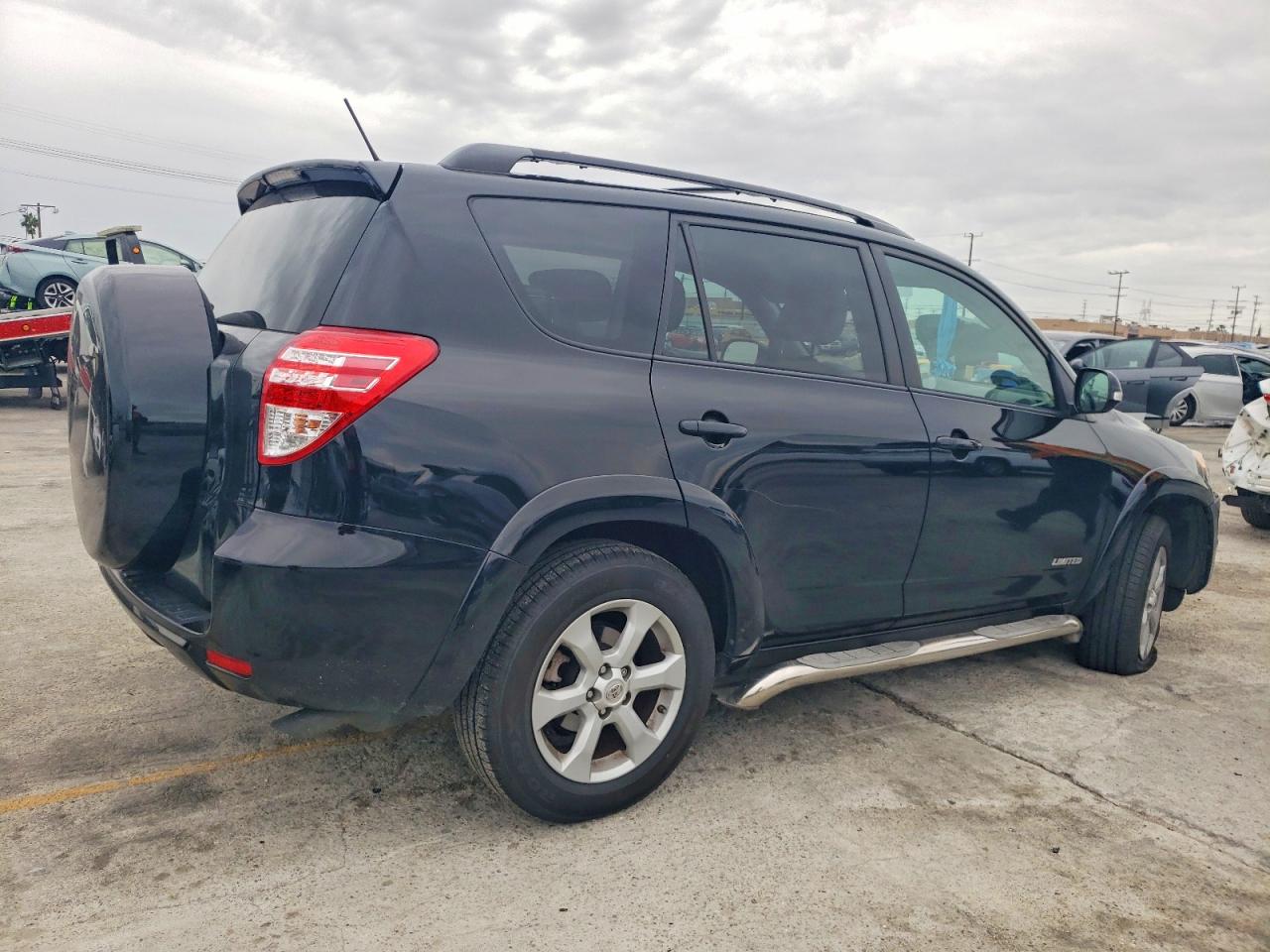 2011 TOYOTA RAV4 LIMITED photo 3