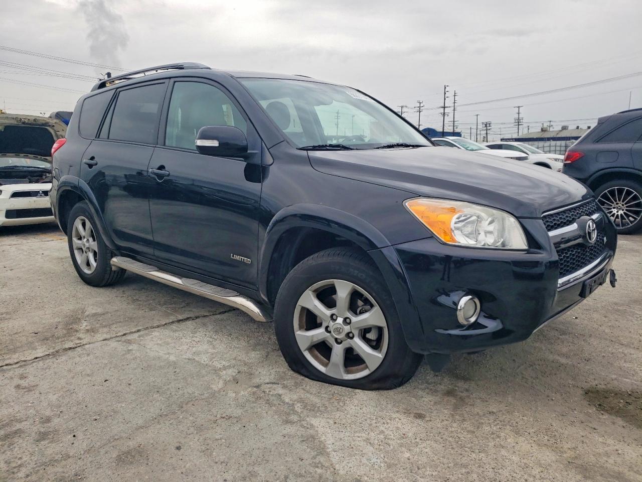 2011 TOYOTA RAV4 LIMITED photo 4