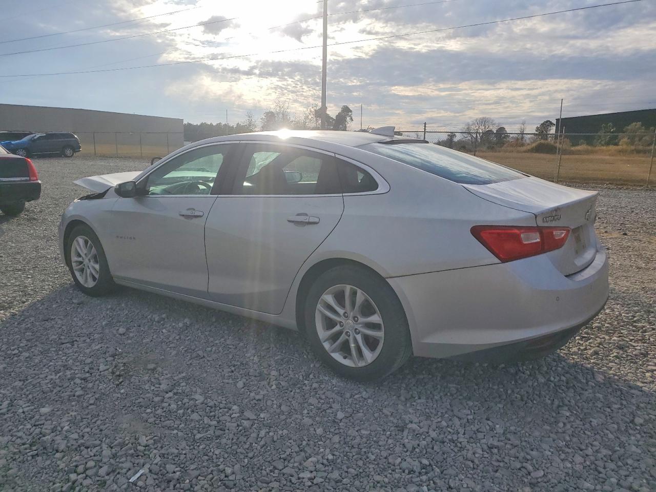 2017 CHEVROLET MALIBU LT photo 2