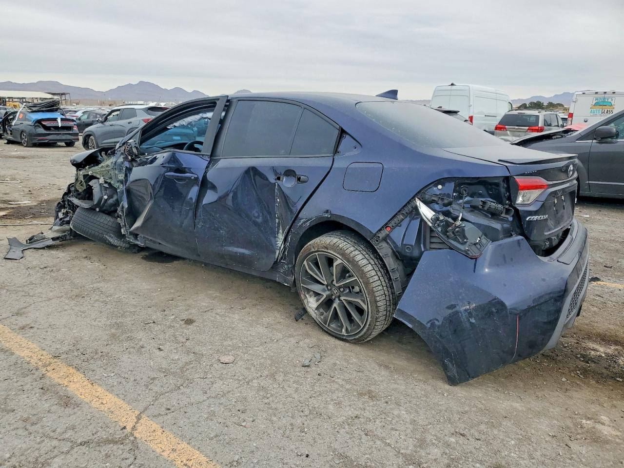 2022 TOYOTA COROLLA SE photo 2