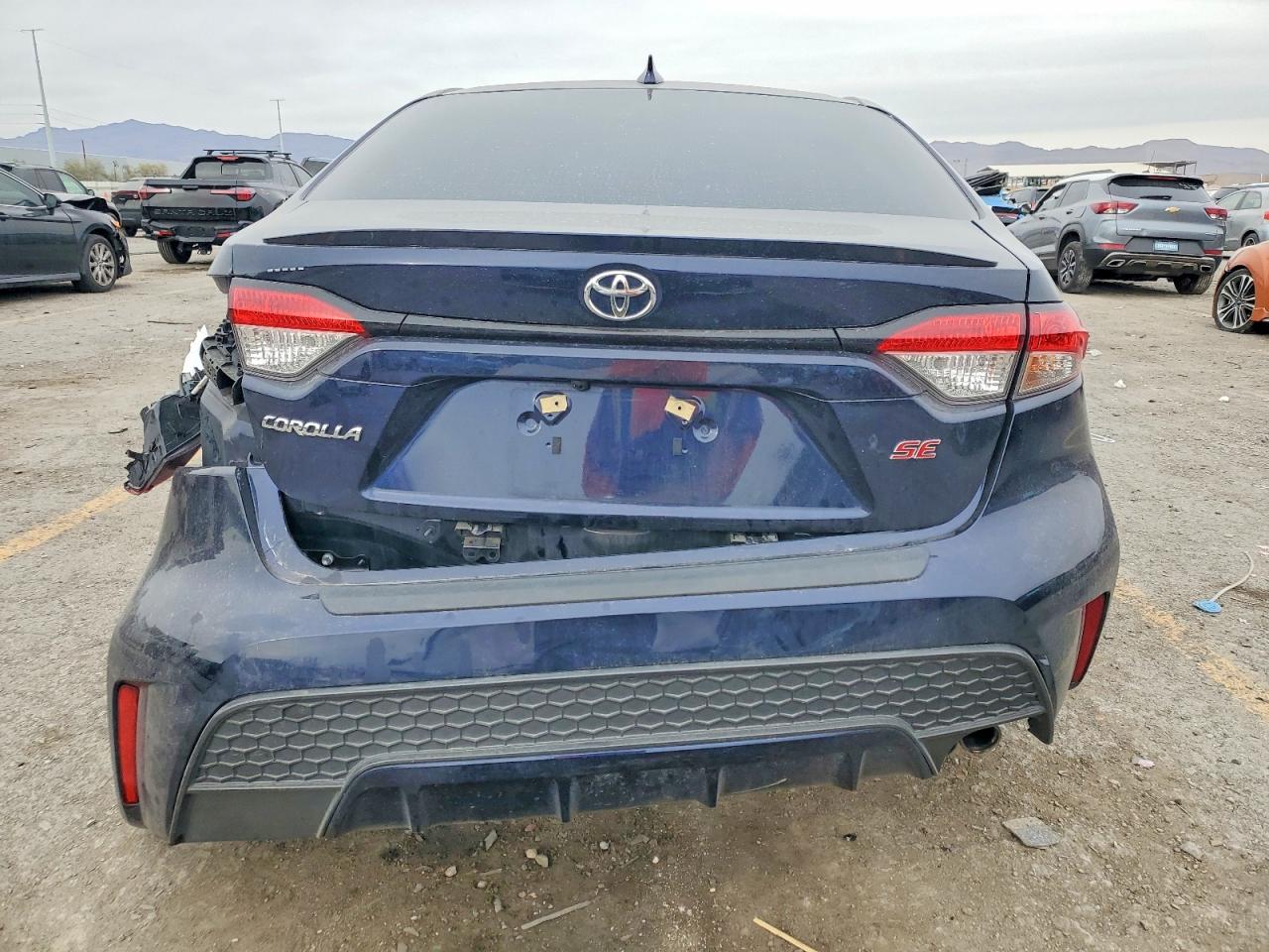 2022 TOYOTA COROLLA SE photo 6