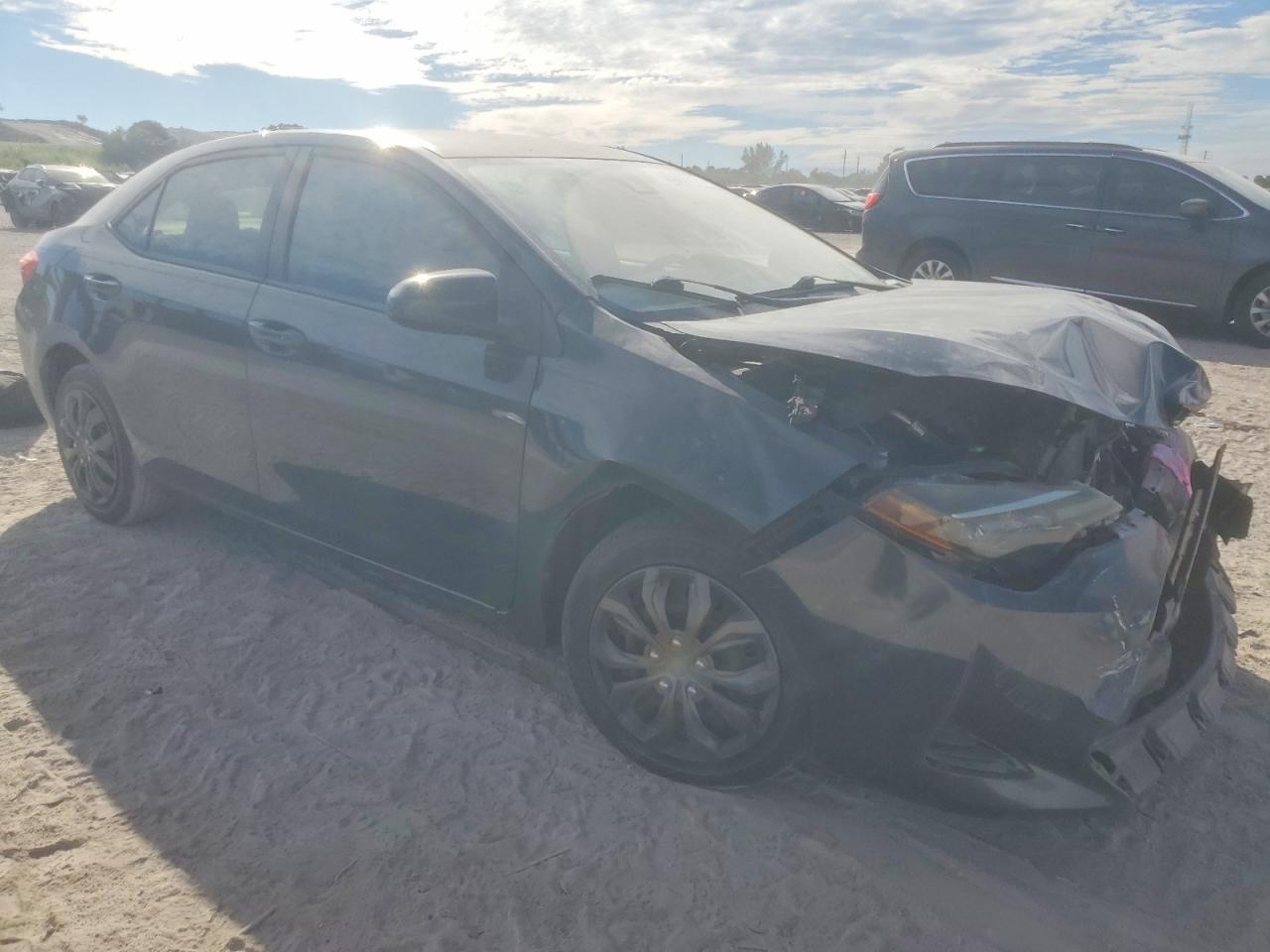 2017 TOYOTA COROLLA L photo 4