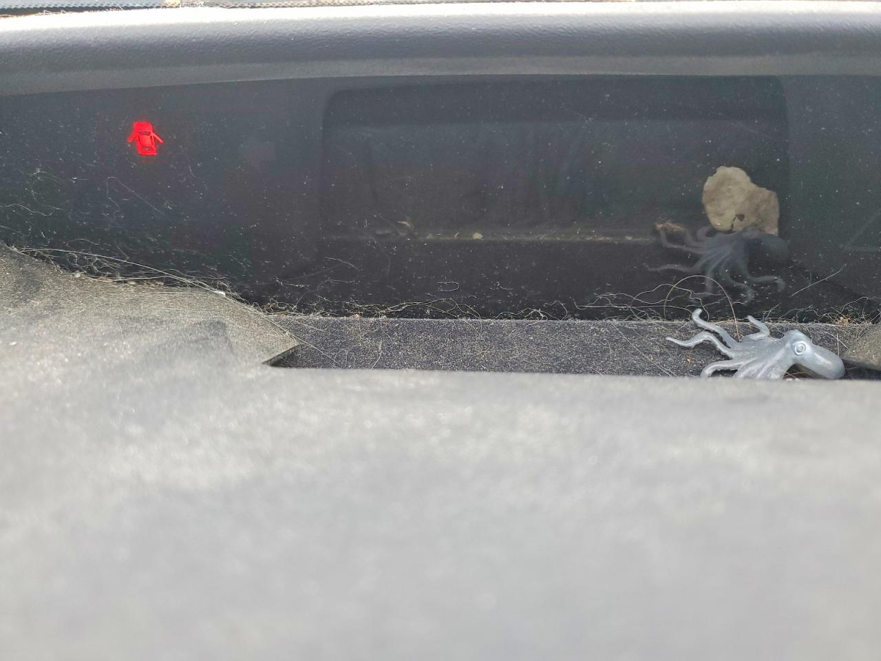 2008 TOYOTA PRIUS photo 9