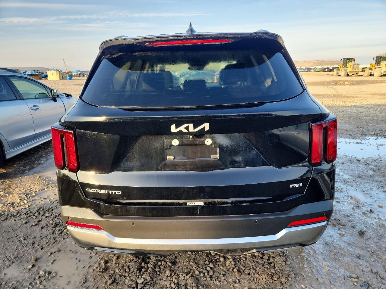 2024 KIA SORENTO S photo 6