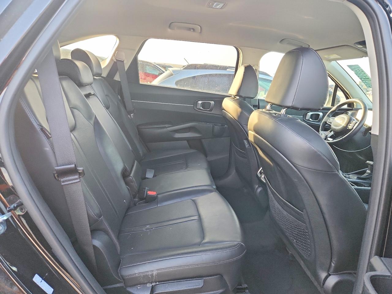 2024 KIA SORENTO S photo 10