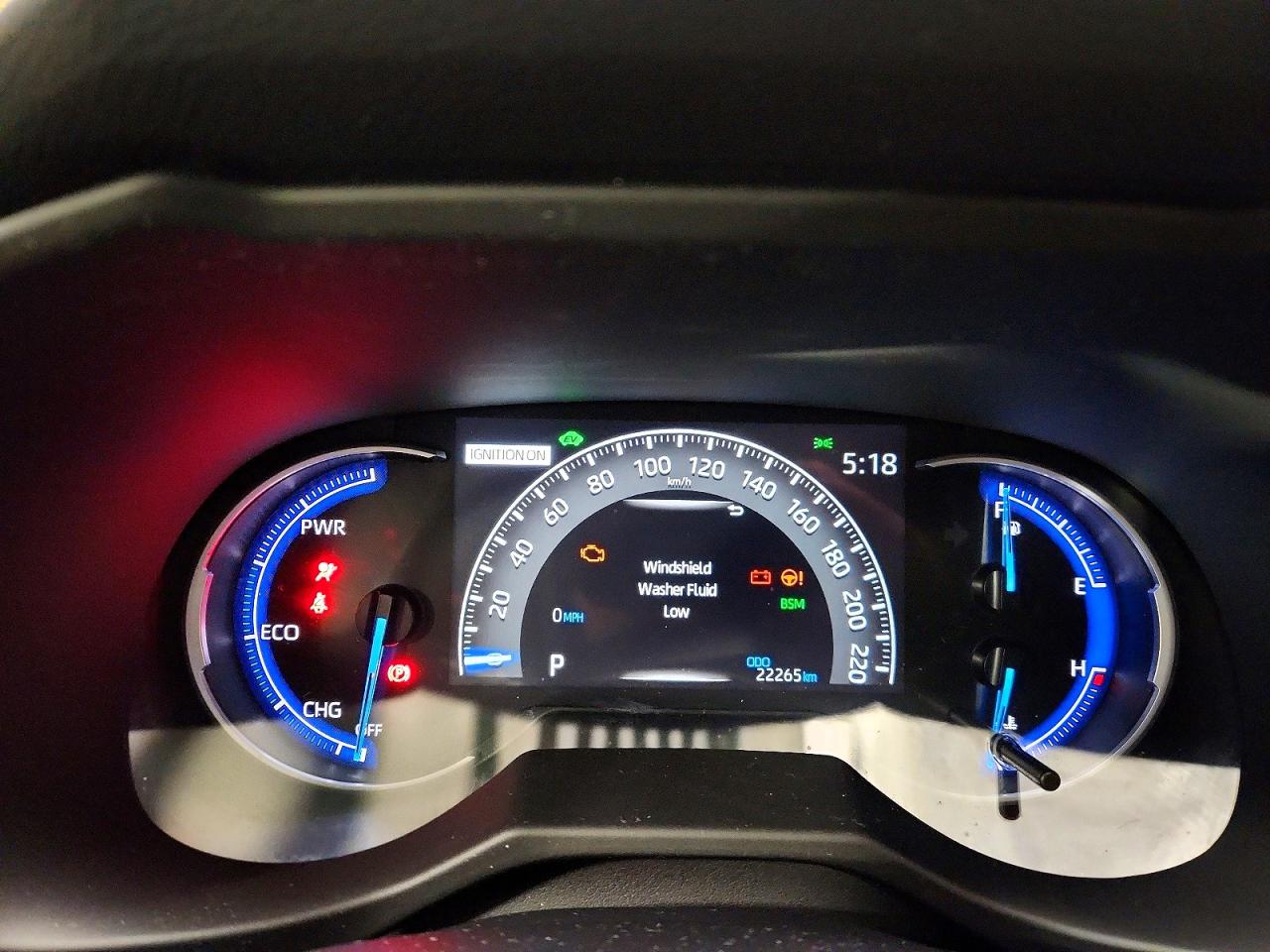 2025 TOYOTA RAV4 XLE photo 9
