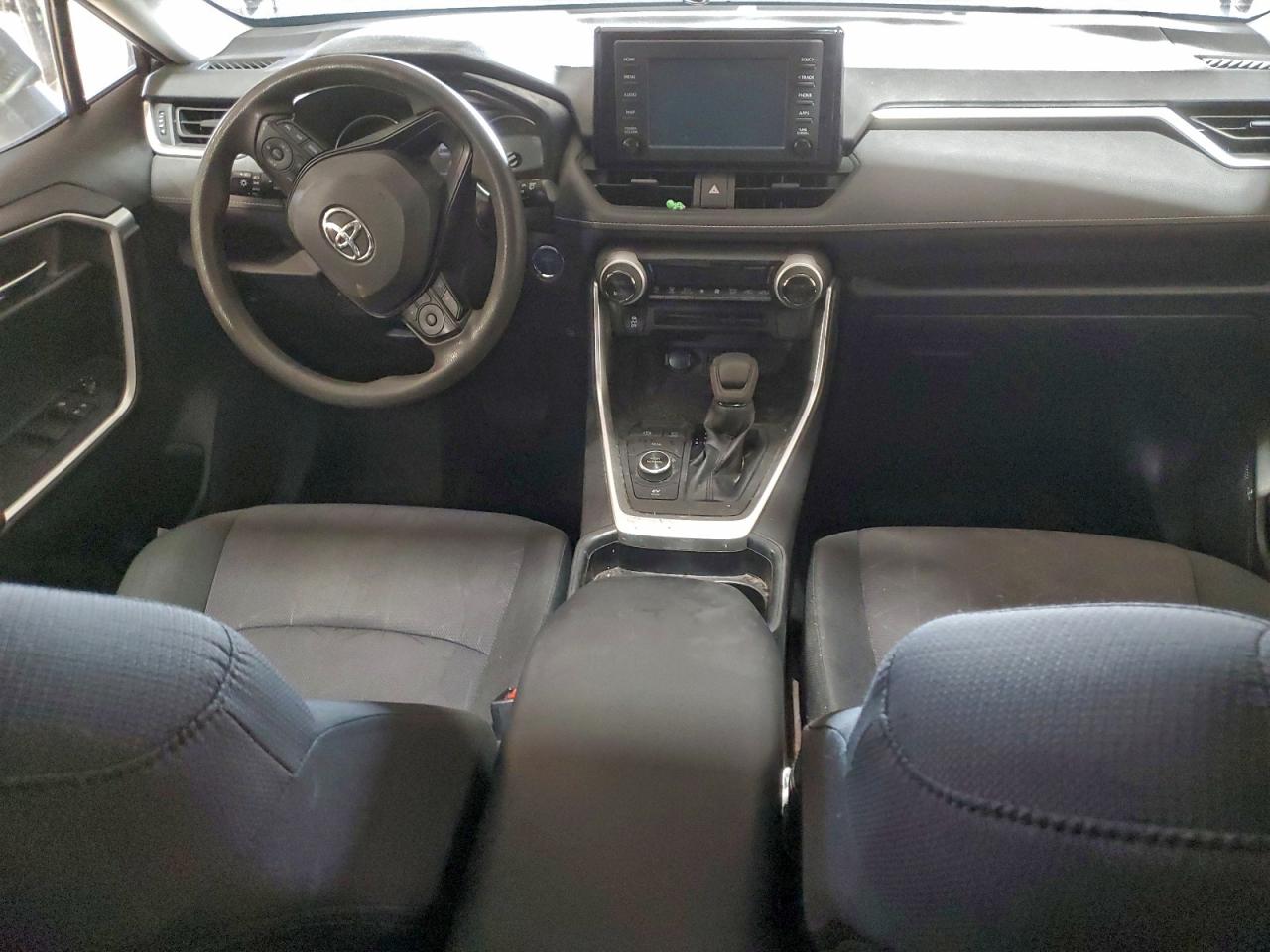 2019 TOYOTA RAV4 XLE photo 15