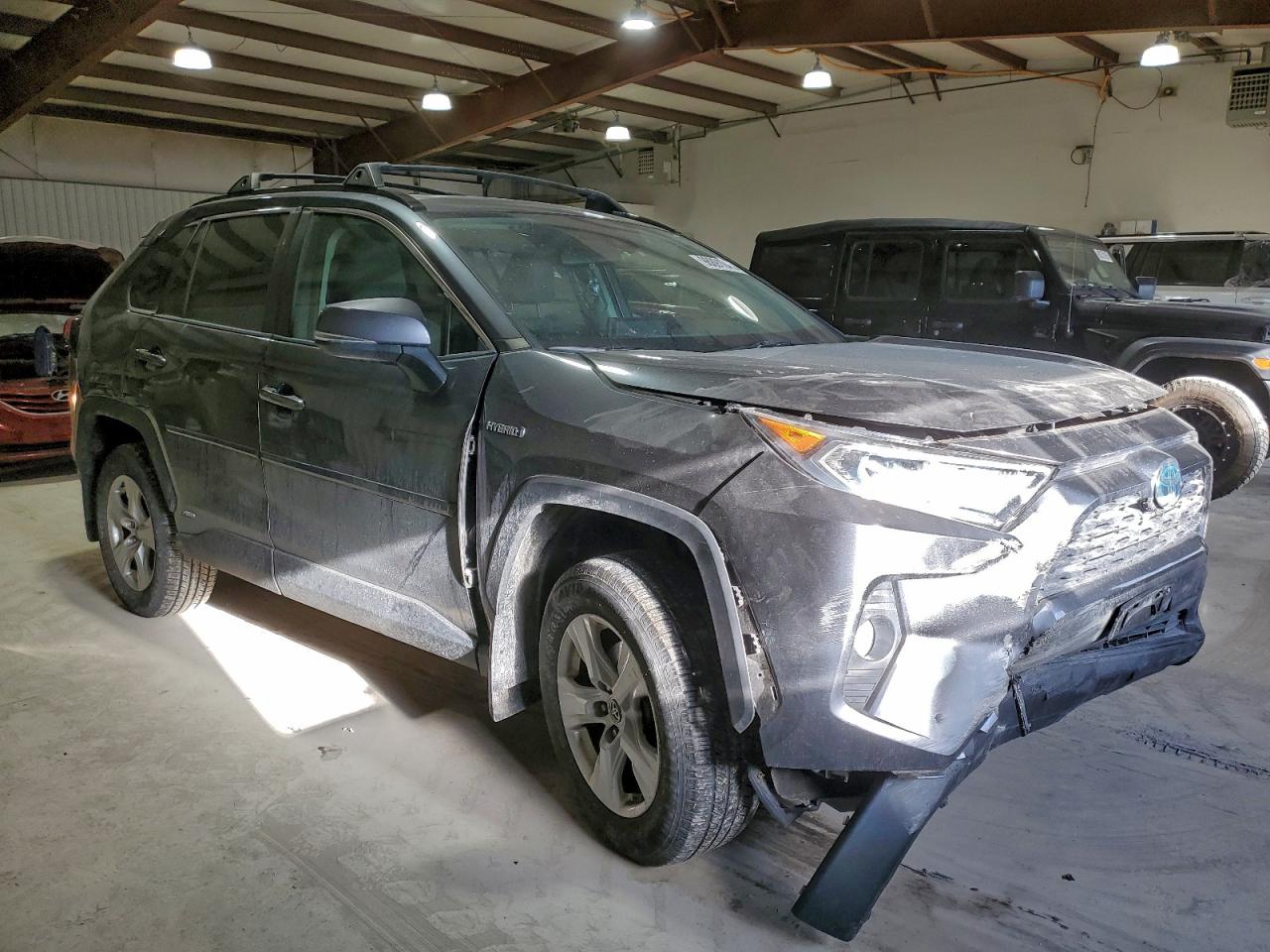 2019 TOYOTA RAV4 XLE photo 7