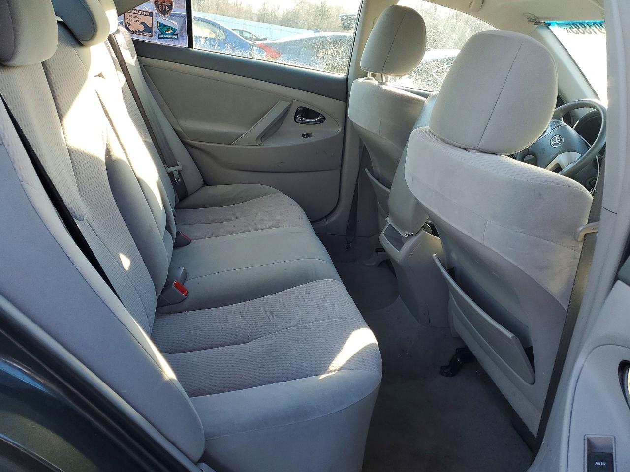 2011 TOYOTA CAMRY BASE photo 10