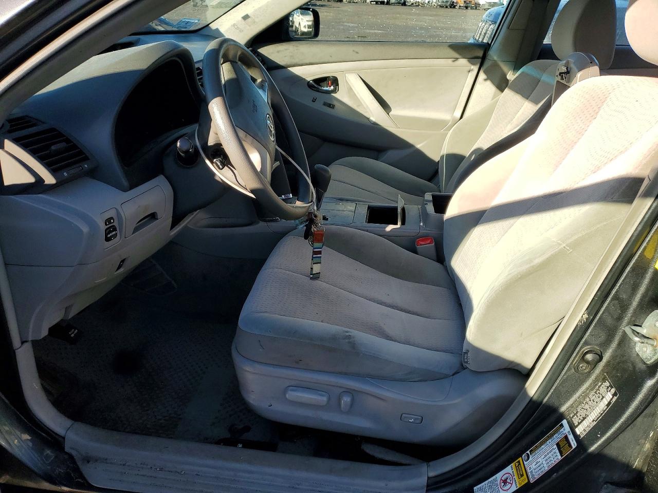 2011 TOYOTA CAMRY BASE photo 7