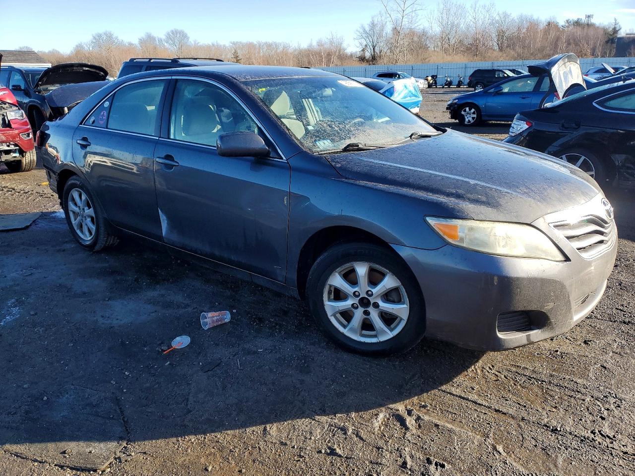 2011 TOYOTA CAMRY BASE photo 4