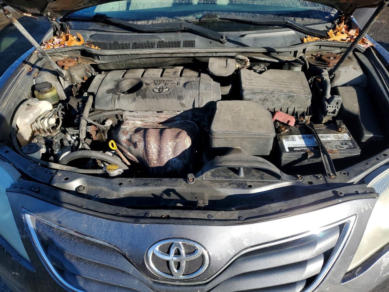 2011 TOYOTA CAMRY BASE photo 11