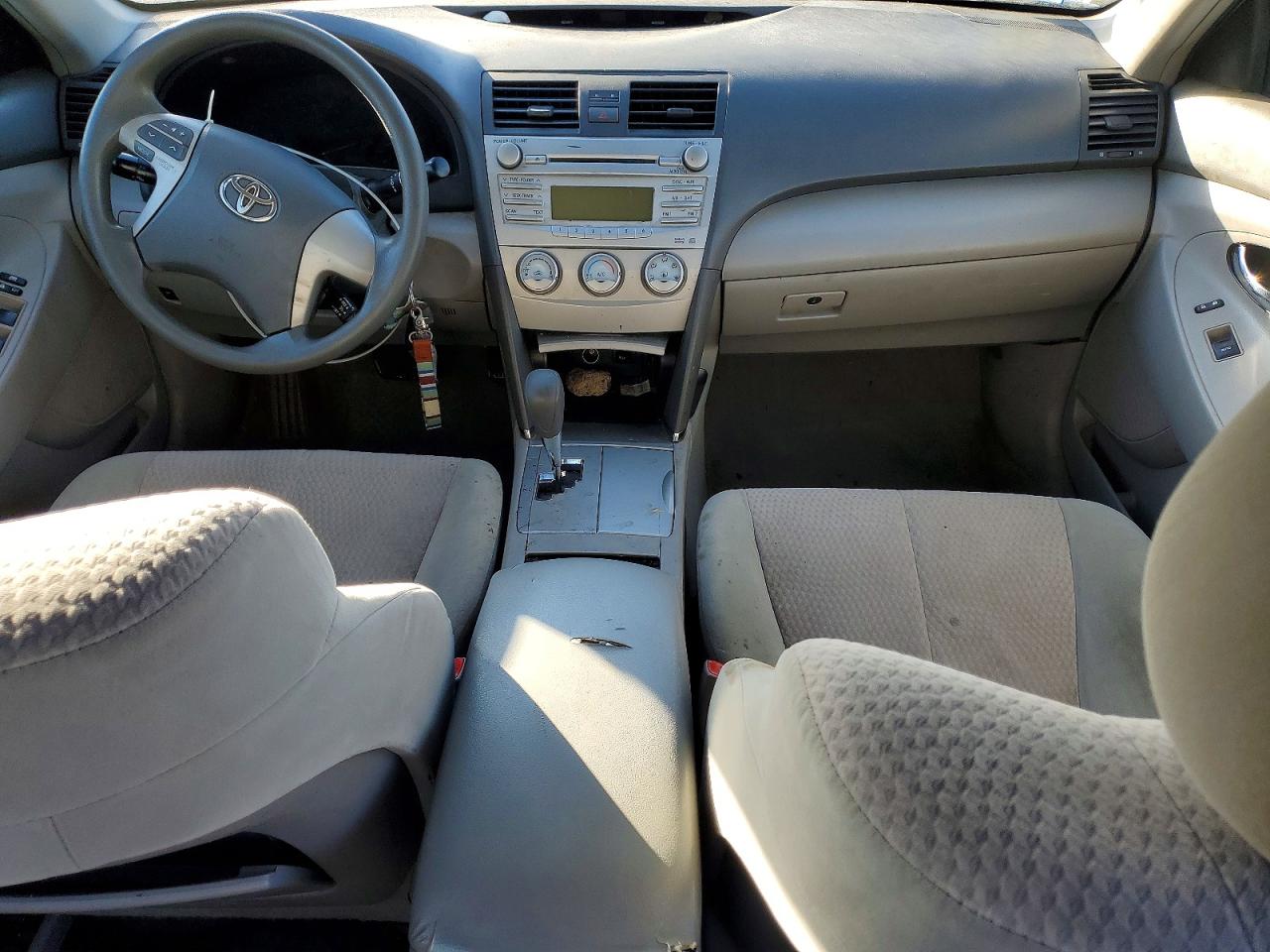 2011 TOYOTA CAMRY BASE photo 8