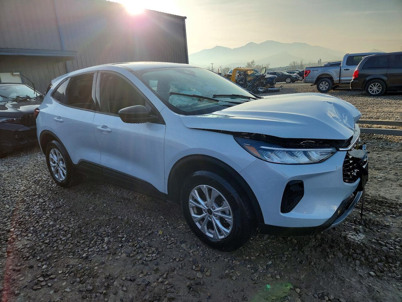 2025 FORD ESCAPE ACTIVE photo 4