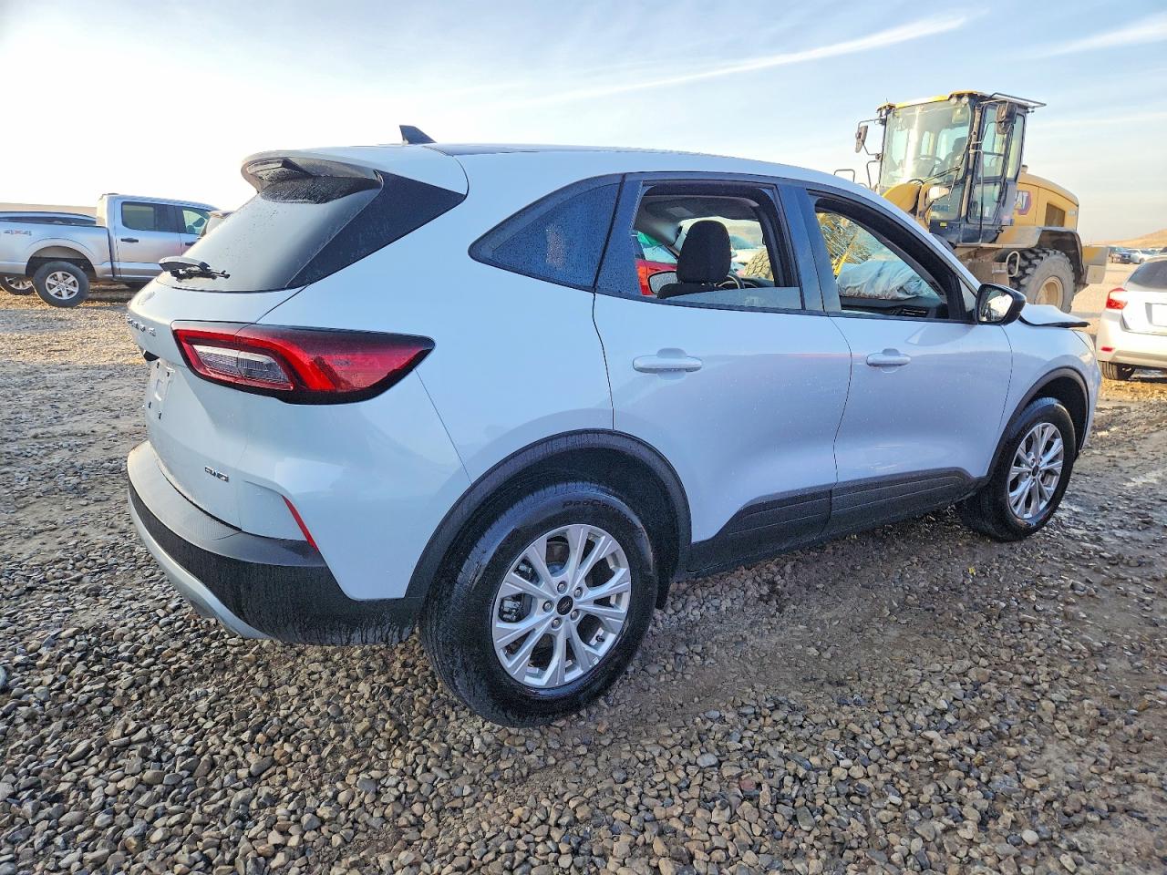 2025 FORD ESCAPE ACTIVE photo 3