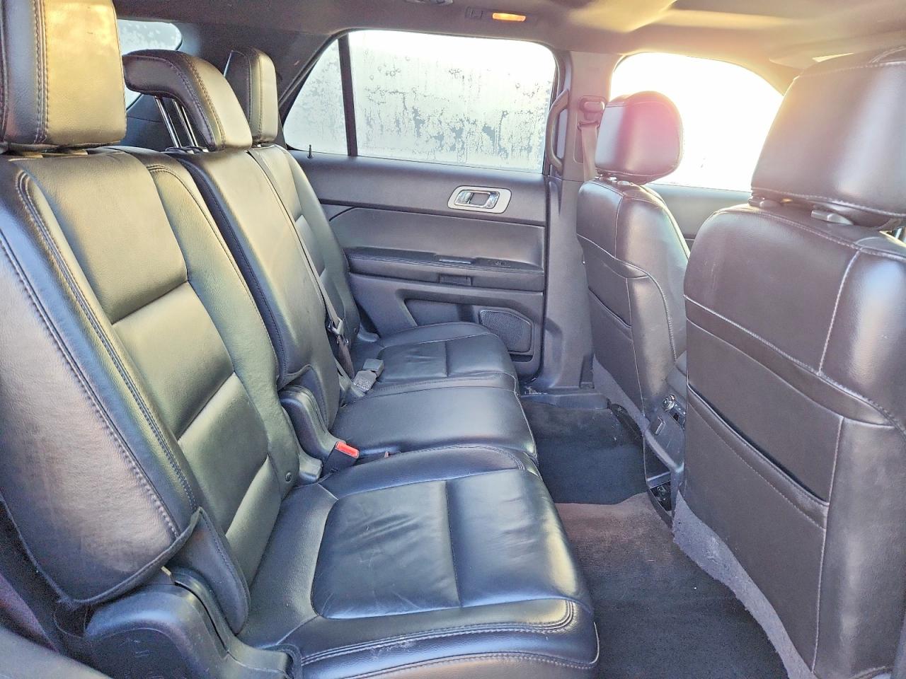 2015 FORD EXPLORER XLT photo 11