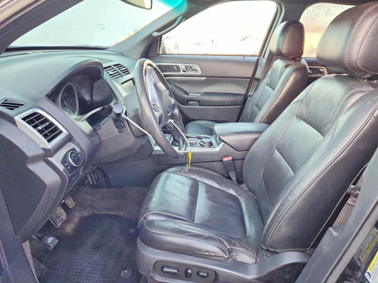2015 FORD EXPLORER XLT photo 7