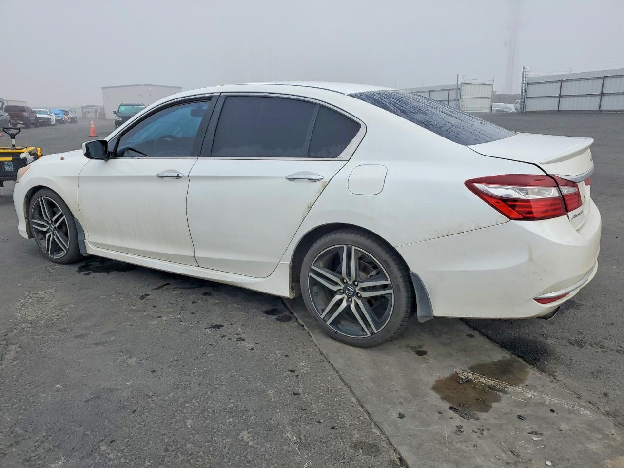 2016 HONDA ACCORD SPORT photo 2