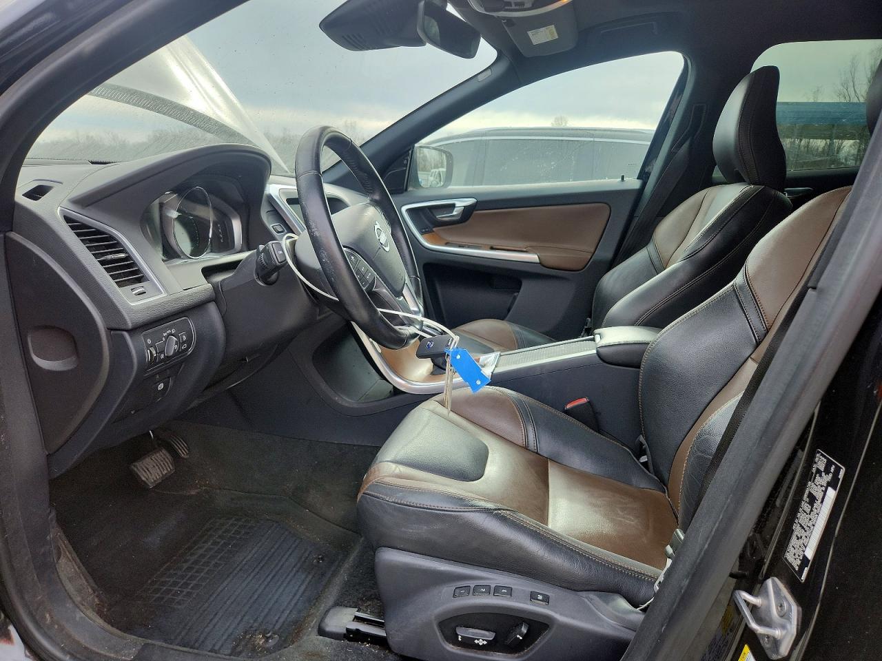 2016 VOLVO XC60 T6 PLATINUM photo 19