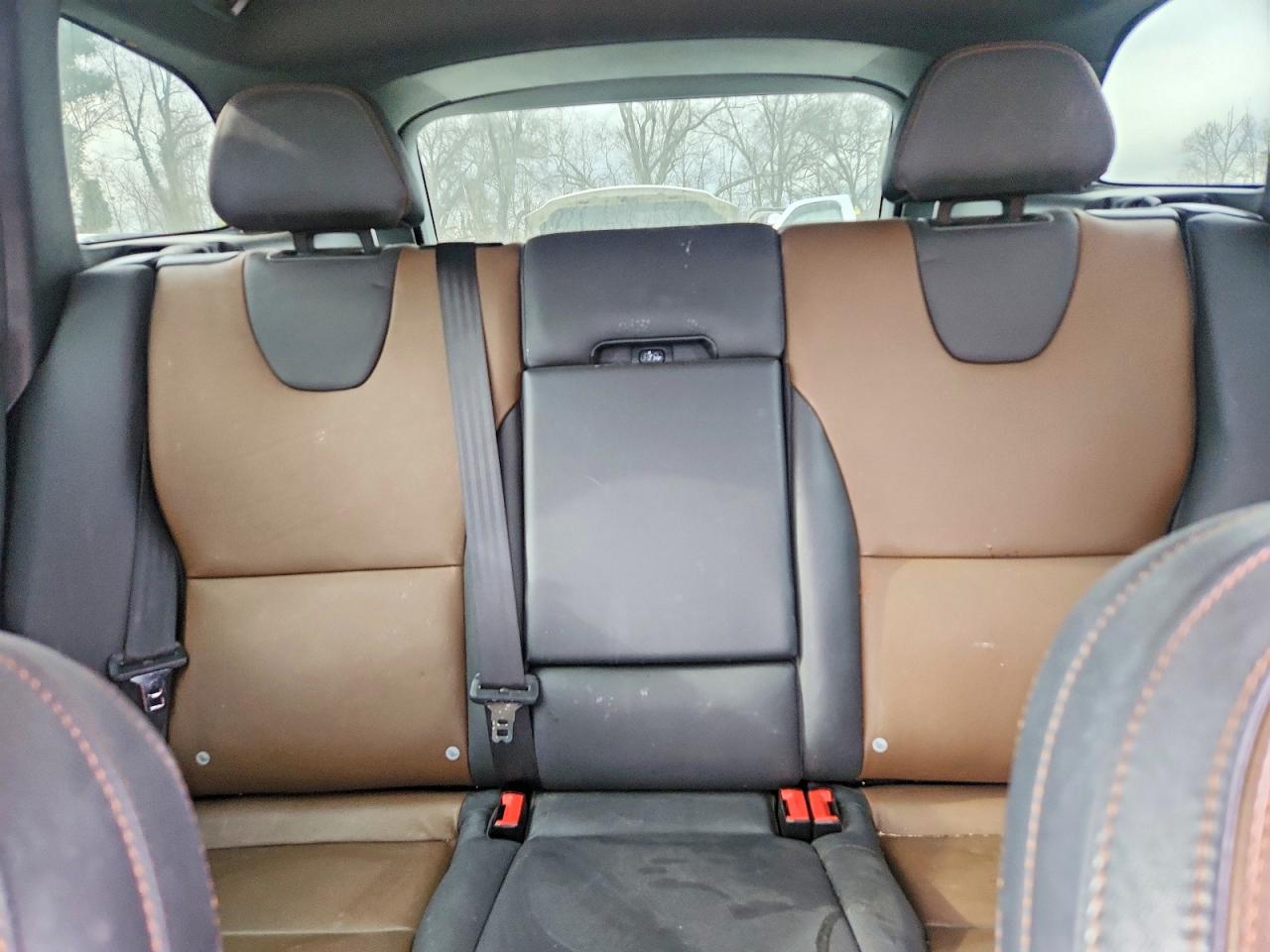 2016 VOLVO XC60 T6 PLATINUM photo 28