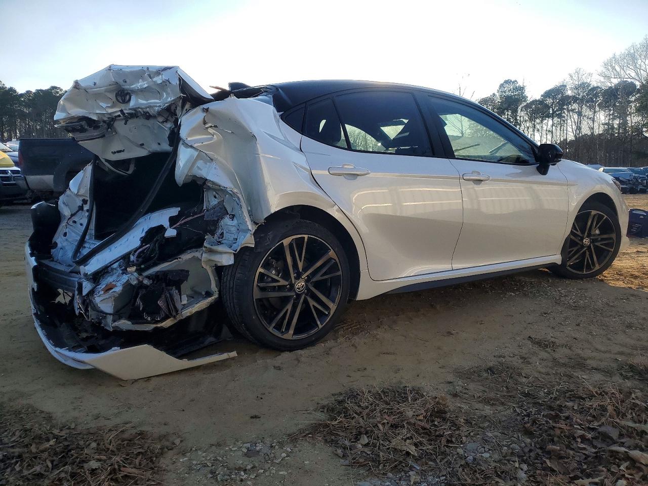 2025 TOYOTA CAMRY XSE photo 3