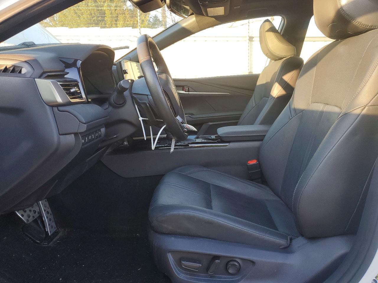 2025 TOYOTA CAMRY XSE photo 7