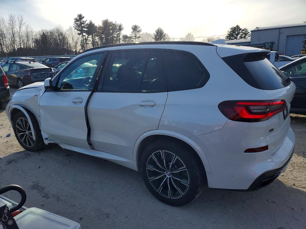 2022 BMW X5 M50I photo 2