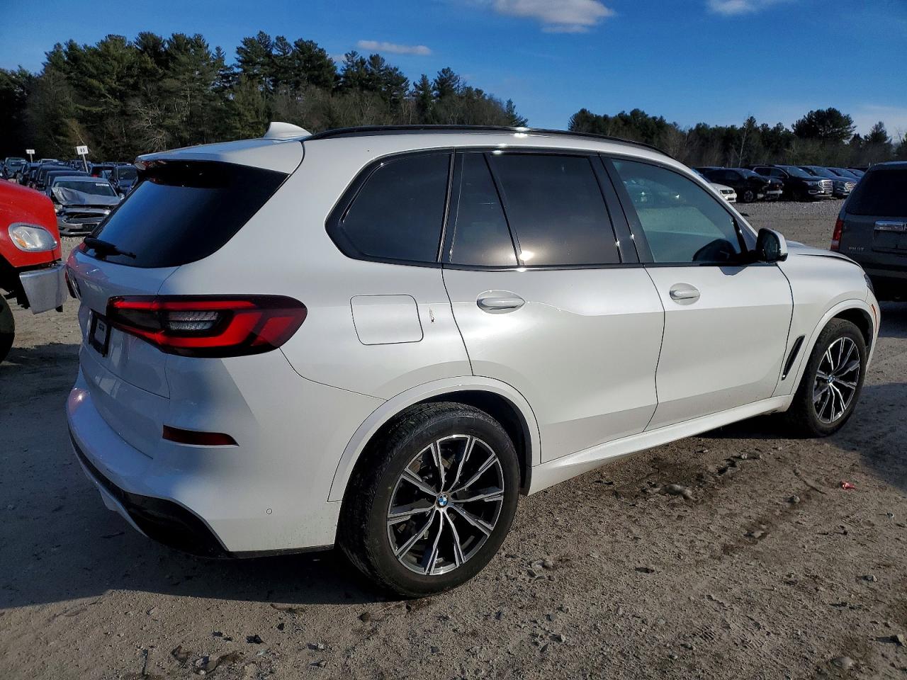 2022 BMW X5 M50I photo 3