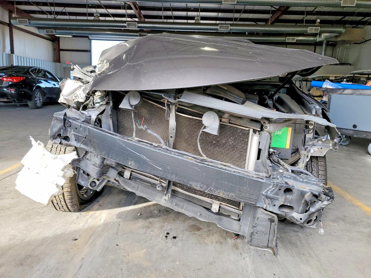 2016 TOYOTA CAMRY LE photo 5