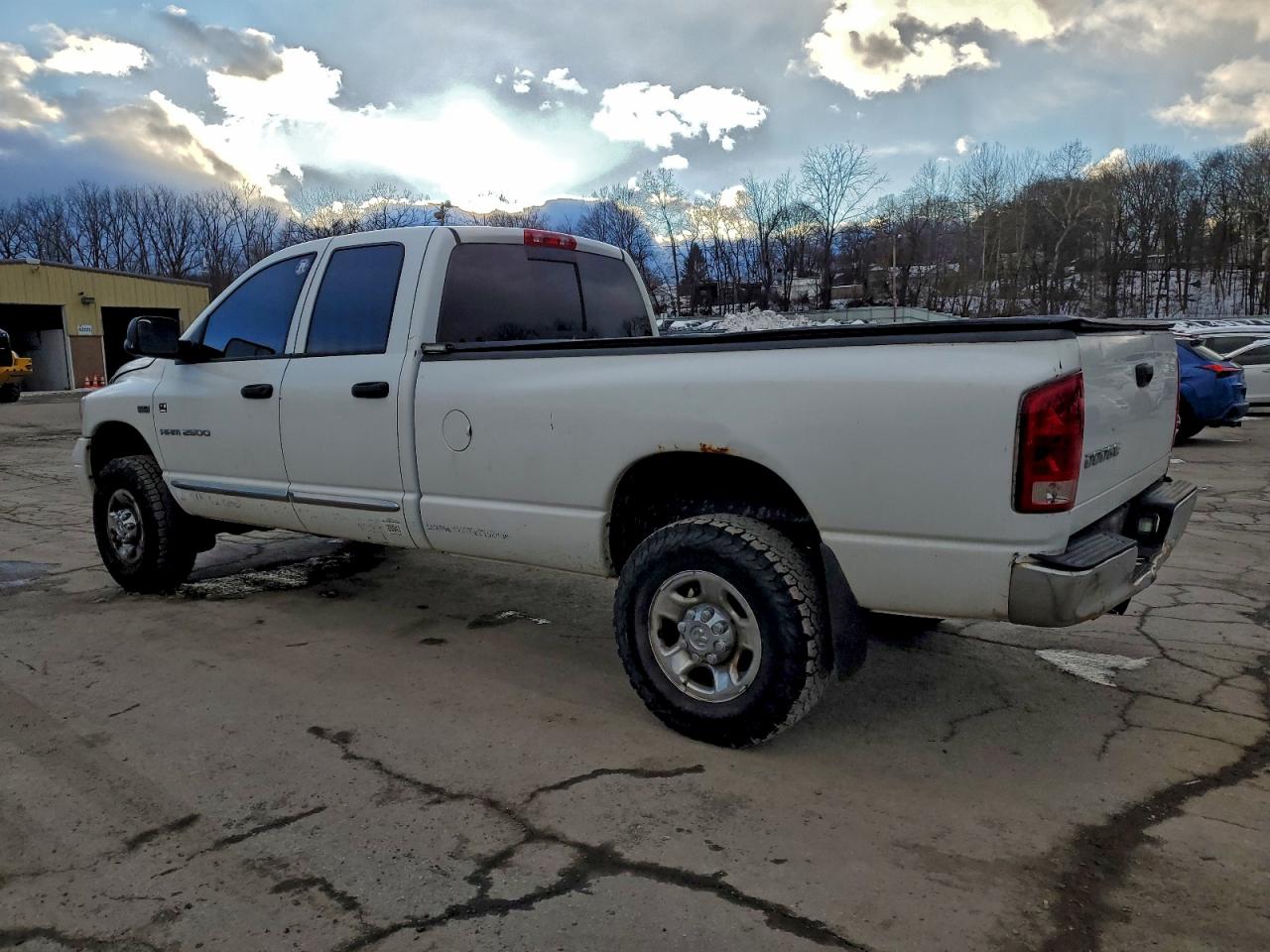 2006 DODGE RAM 2500 ST photo 2