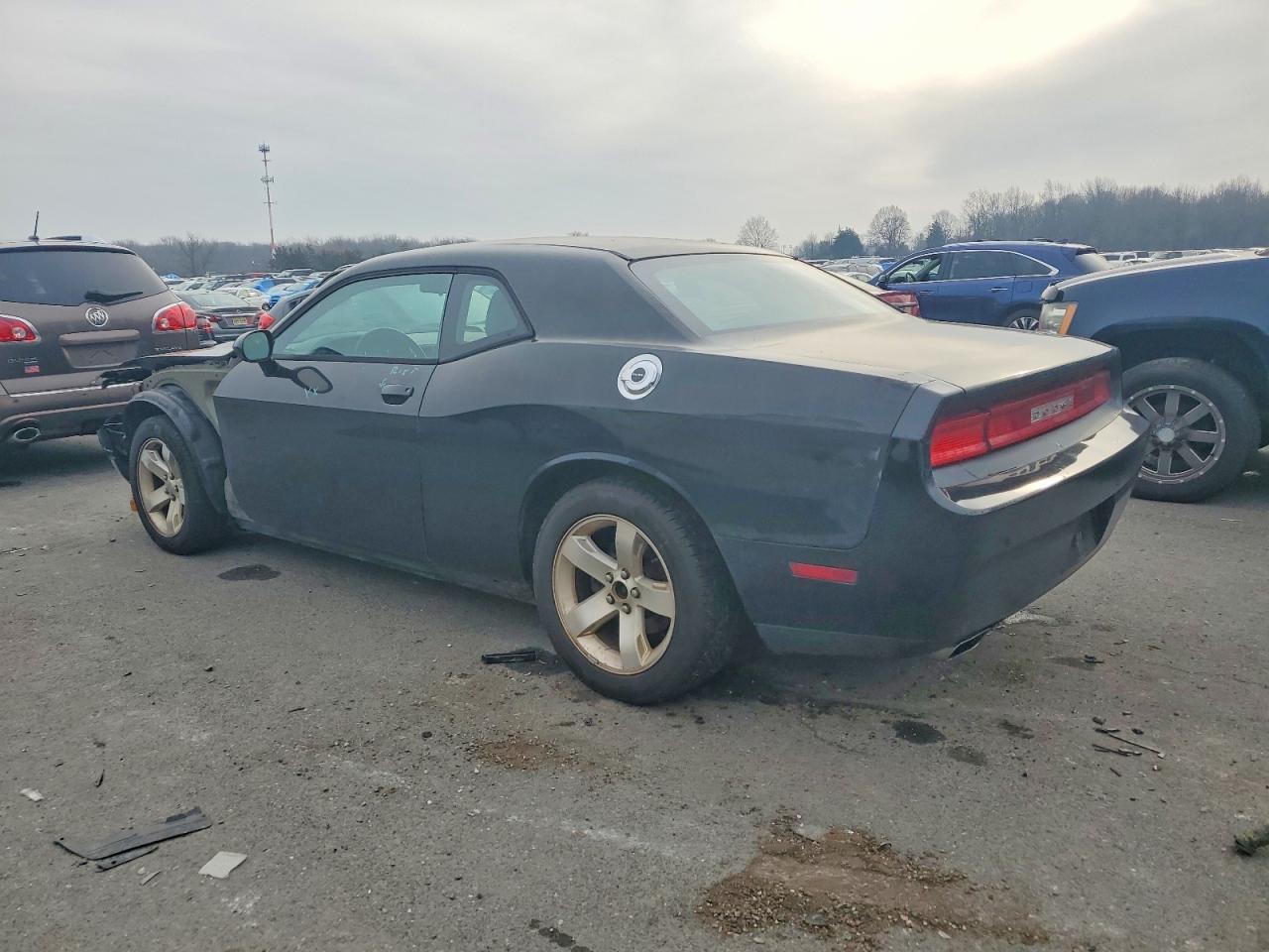 2012 DODGE CHALLENGER SXT photo 2