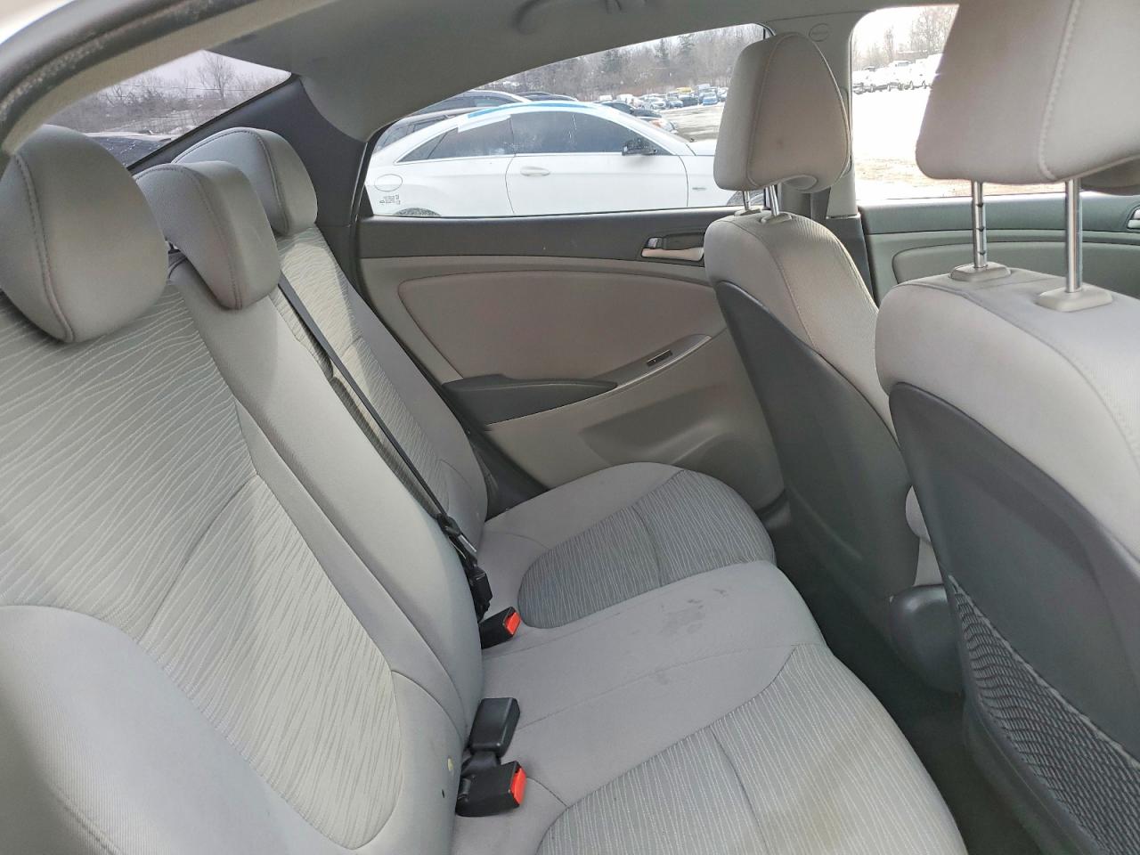 2016 HYUNDAI ACCENT SE photo 10
